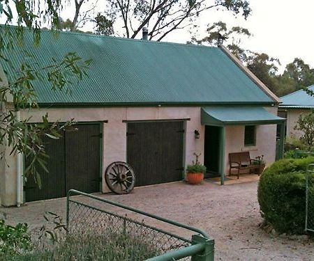St Helen'S Cottages Clare Exterior photo