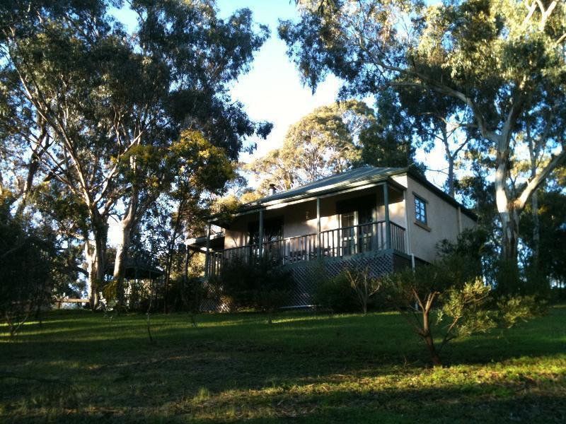 St Helen'S Cottages Clare Exterior photo